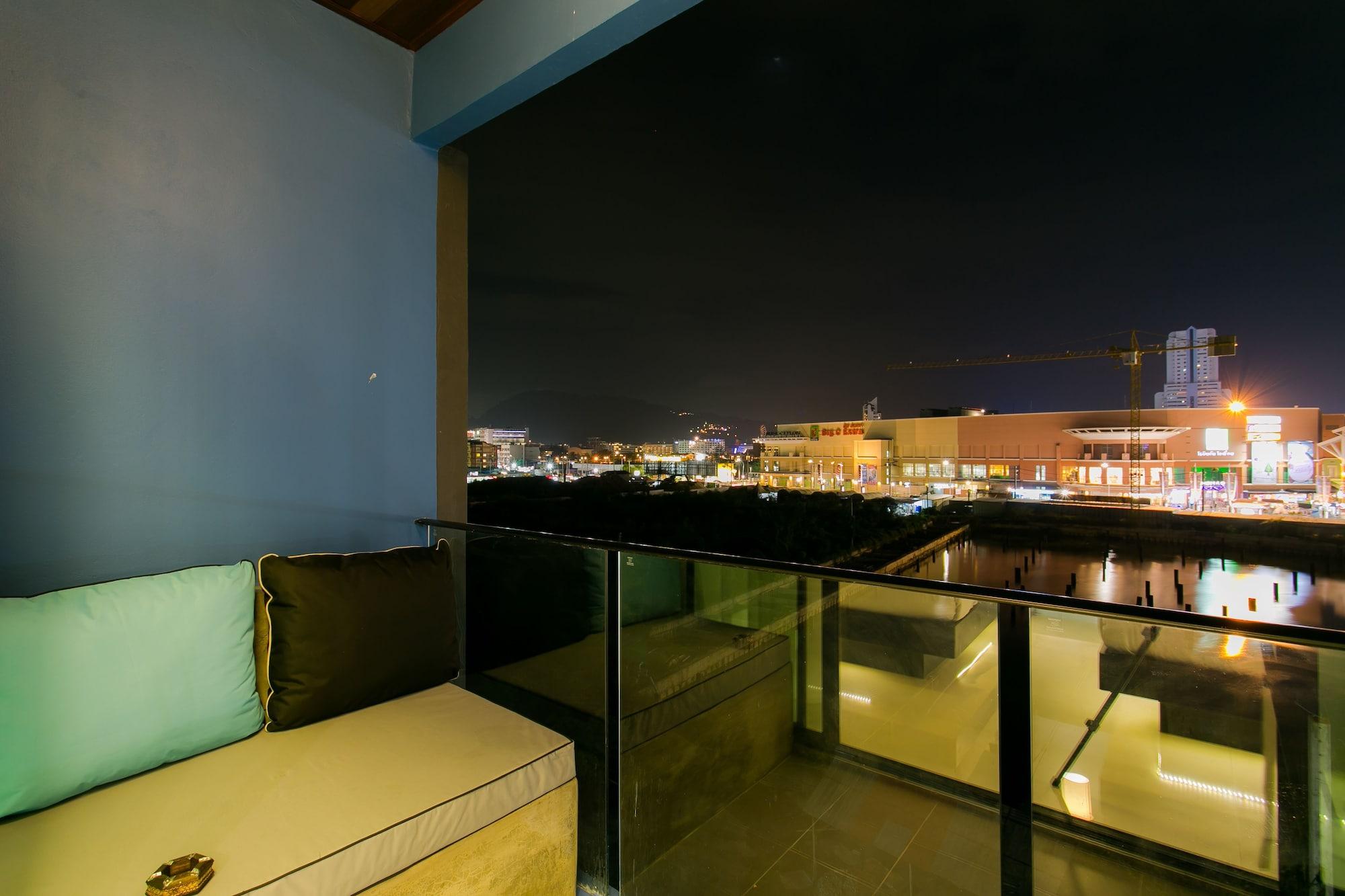 Готель The House Patong Екстер'єр фото