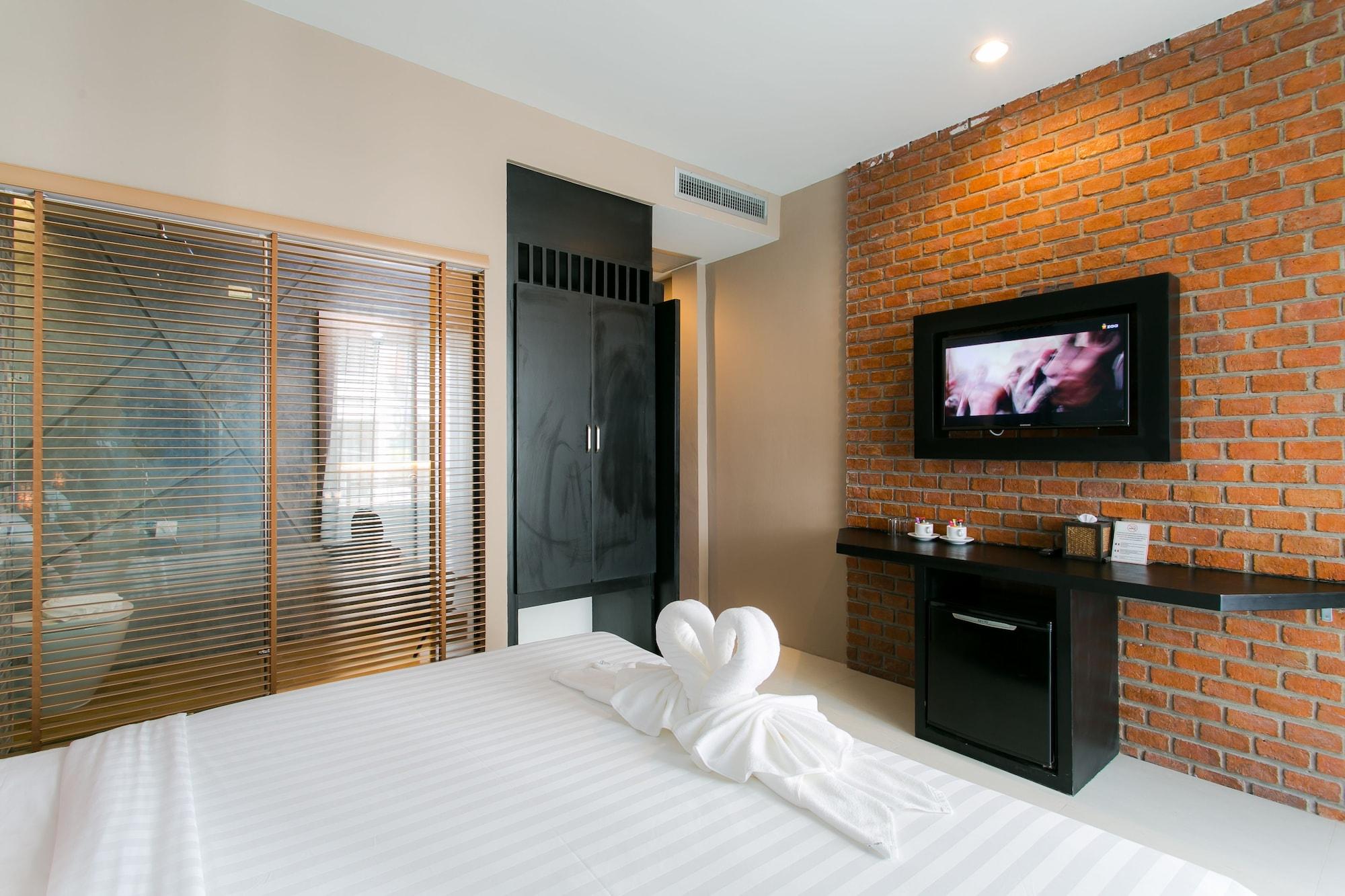 Готель The House Patong Екстер'єр фото
