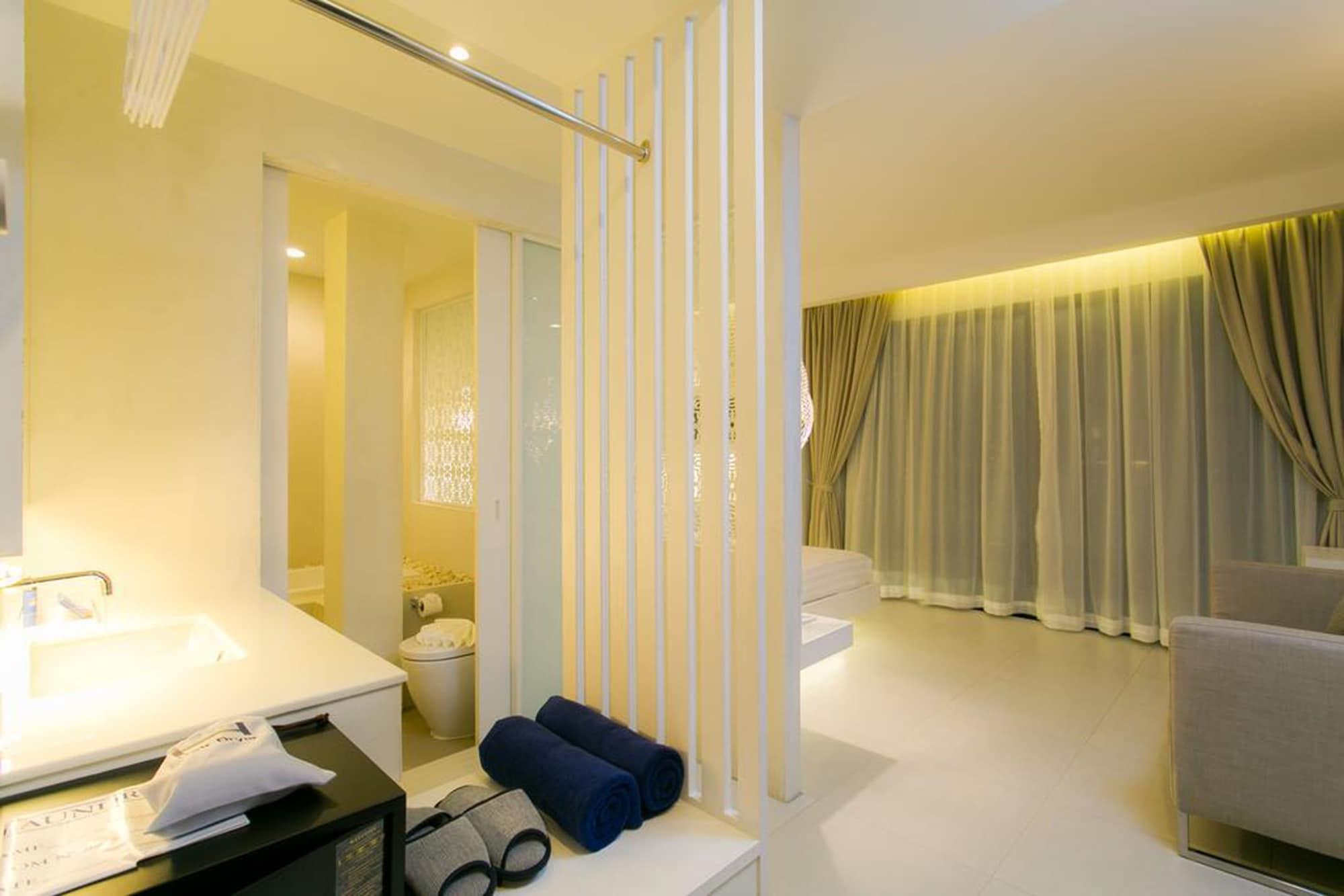 Готель The House Patong Екстер'єр фото