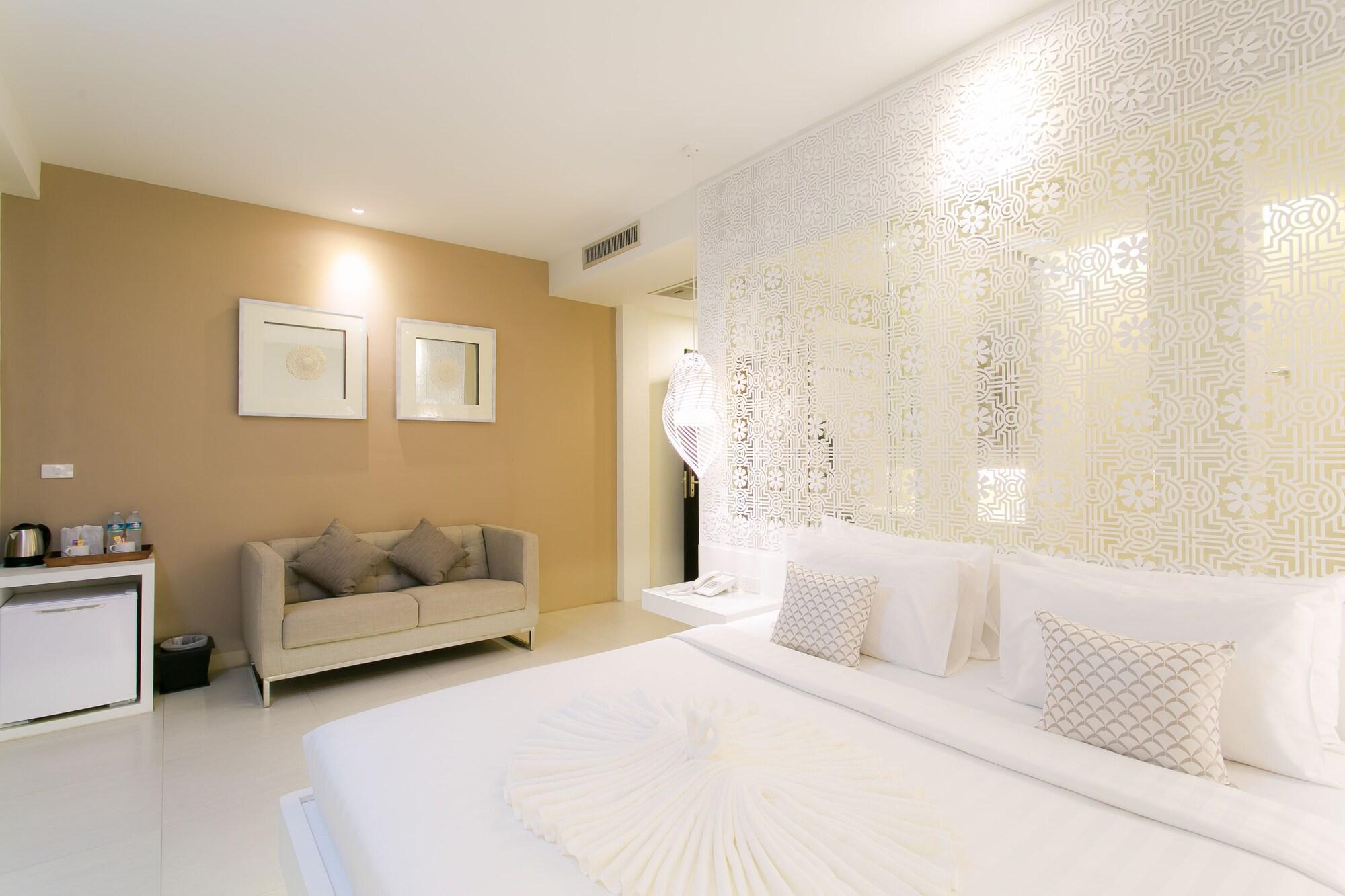 Готель The House Patong Екстер'єр фото