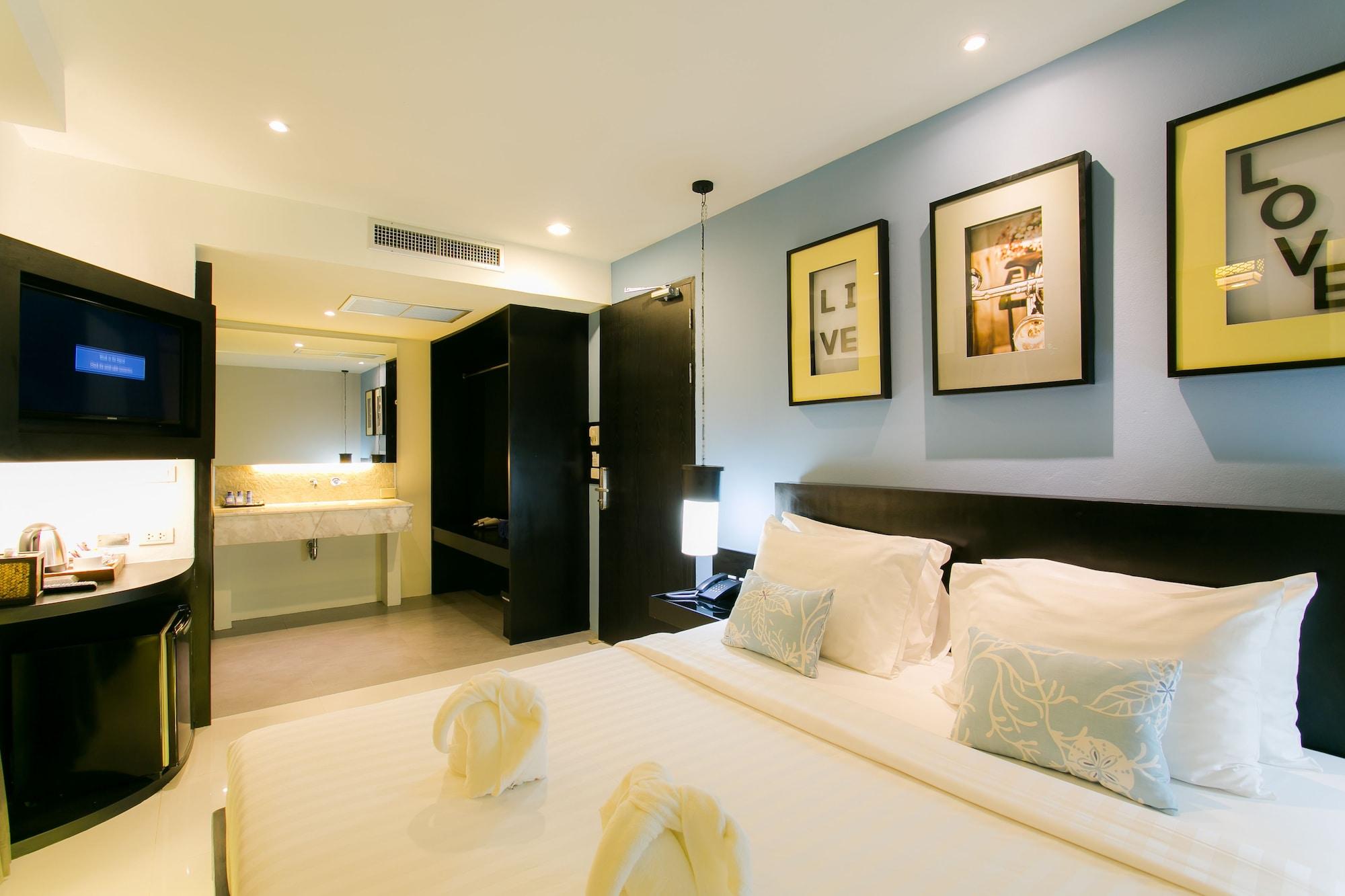 Готель The House Patong Екстер'єр фото