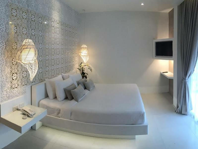 Готель The House Patong Екстер'єр фото