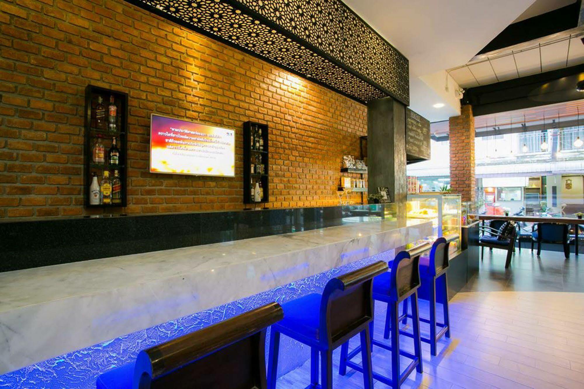 Готель The House Patong Екстер'єр фото