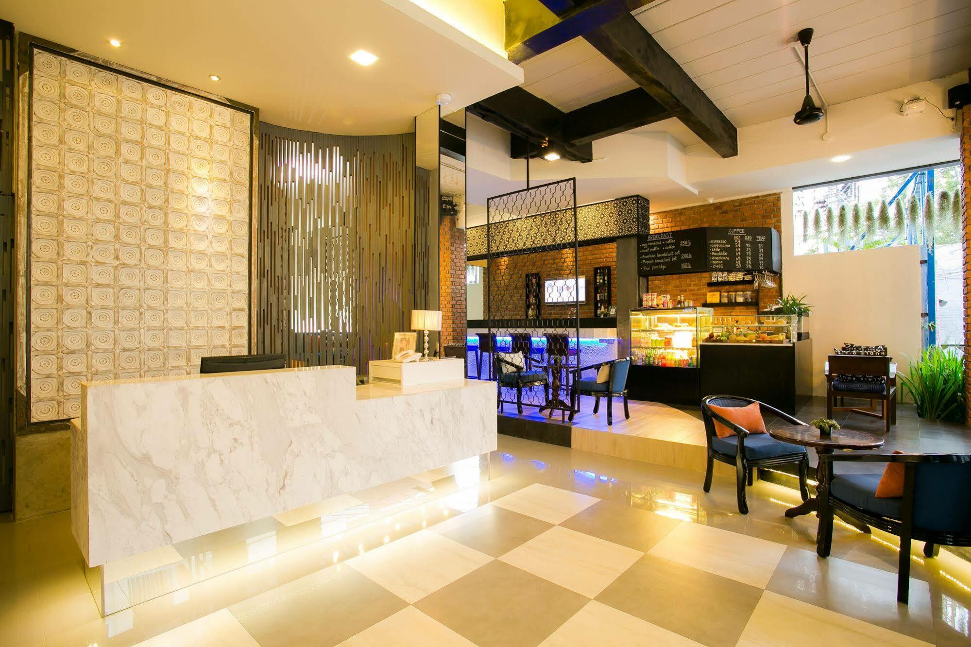 Готель The House Patong Екстер'єр фото